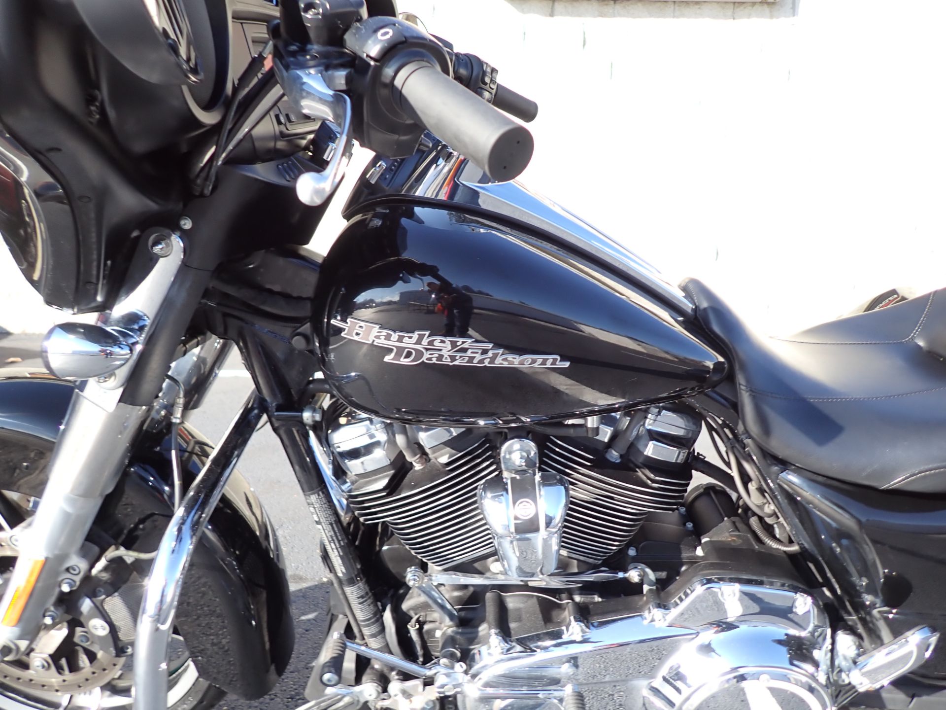 2017 Harley-Davidson Street Glide® in Massillon, Ohio - Photo 15