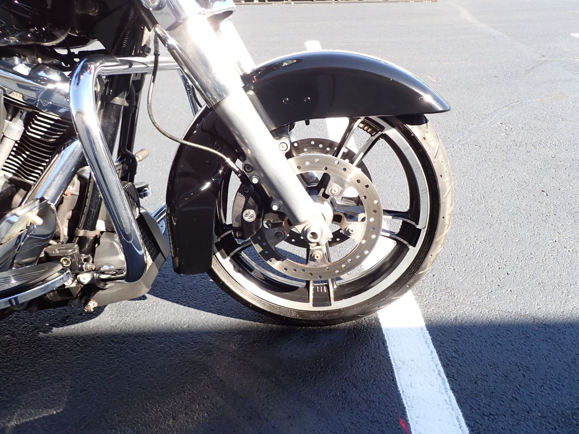 2018 Harley-Davidson Street Glide® in Massillon, Ohio - Photo 2