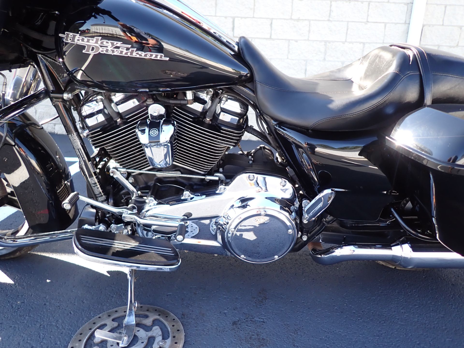 2018 Harley-Davidson Street Glide® in Massillon, Ohio - Photo 16