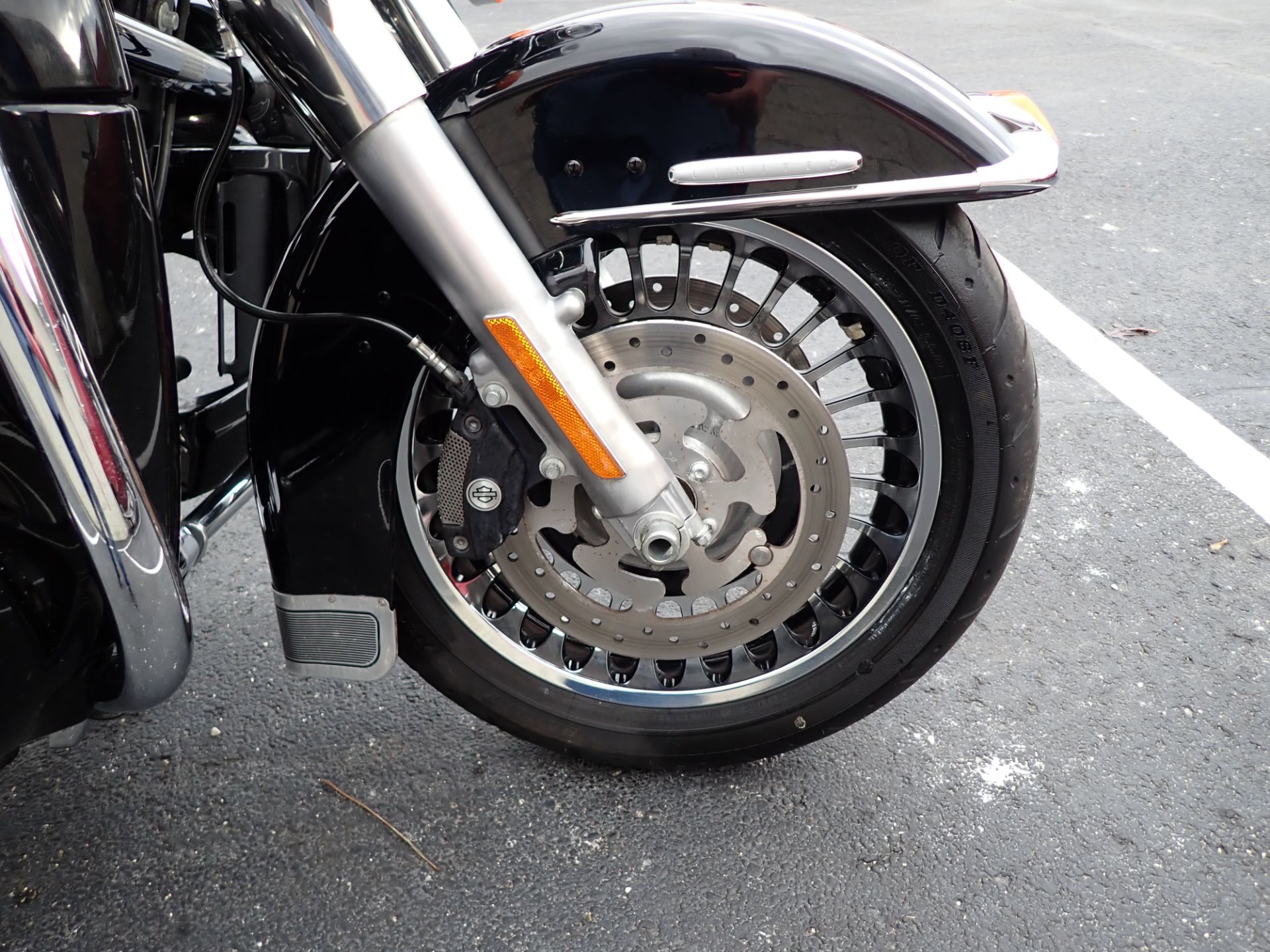 2013 Harley-Davidson Electra Glide® Ultra Limited in Massillon, Ohio - Photo 2
