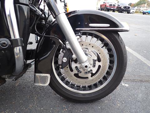 2013 Harley-Davidson Electra Glide® Ultra Limited in Massillon, Ohio - Photo 2