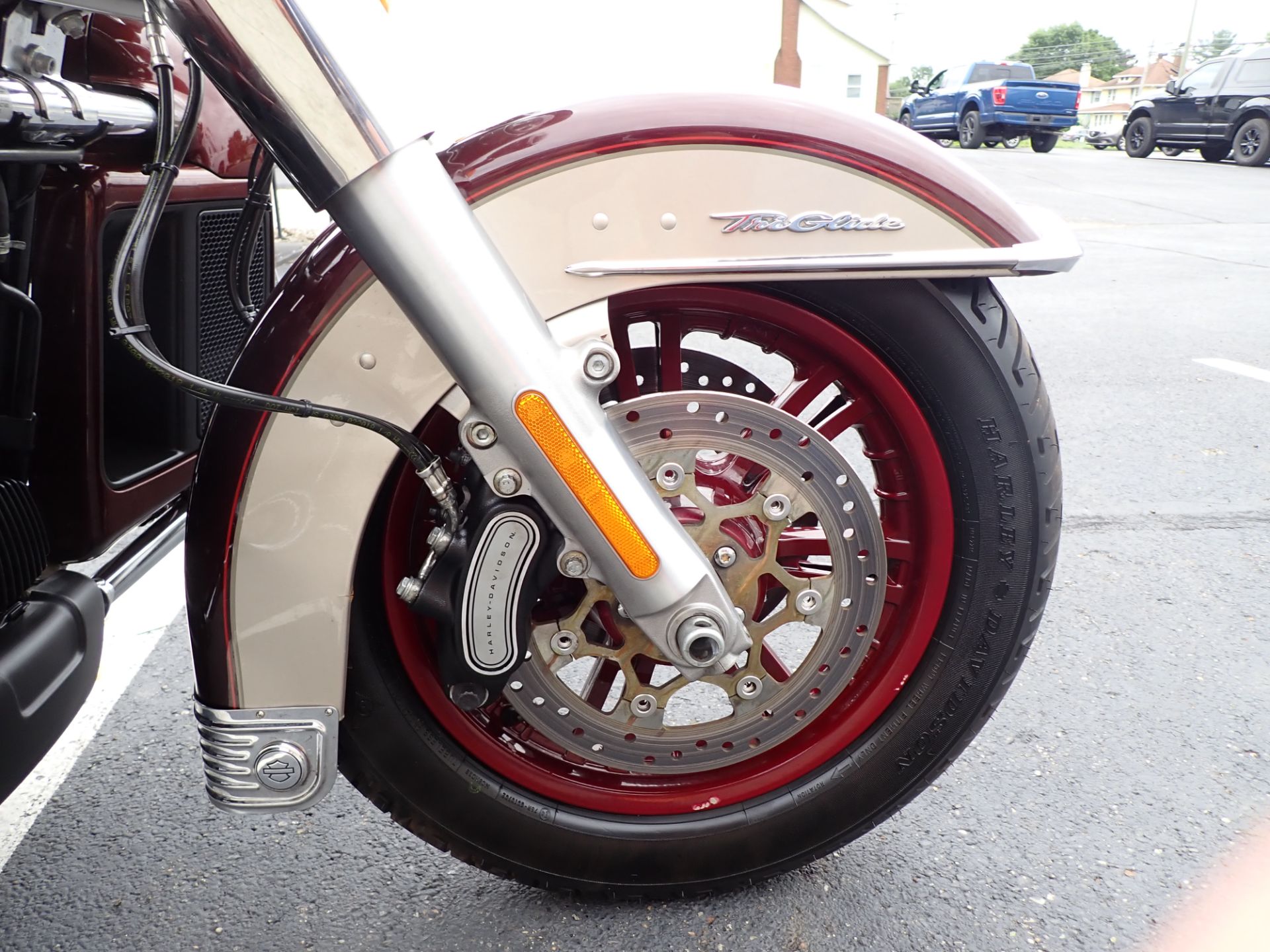 2018 Harley-Davidson Tri Glide® Ultra in Massillon, Ohio - Photo 2