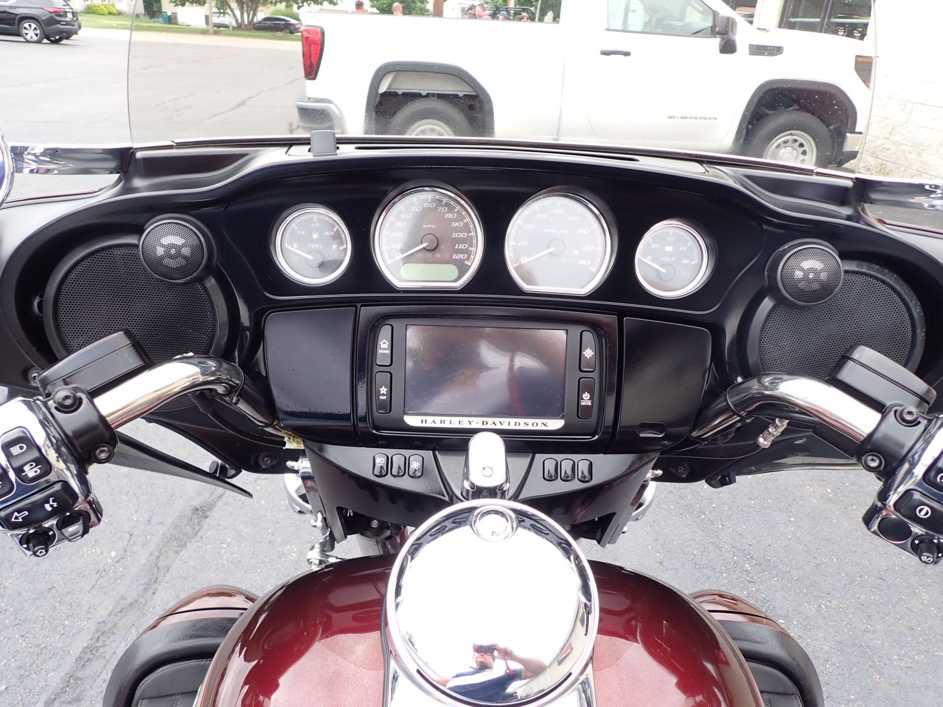 2018 Harley-Davidson Tri Glide® Ultra in Massillon, Ohio - Photo 16