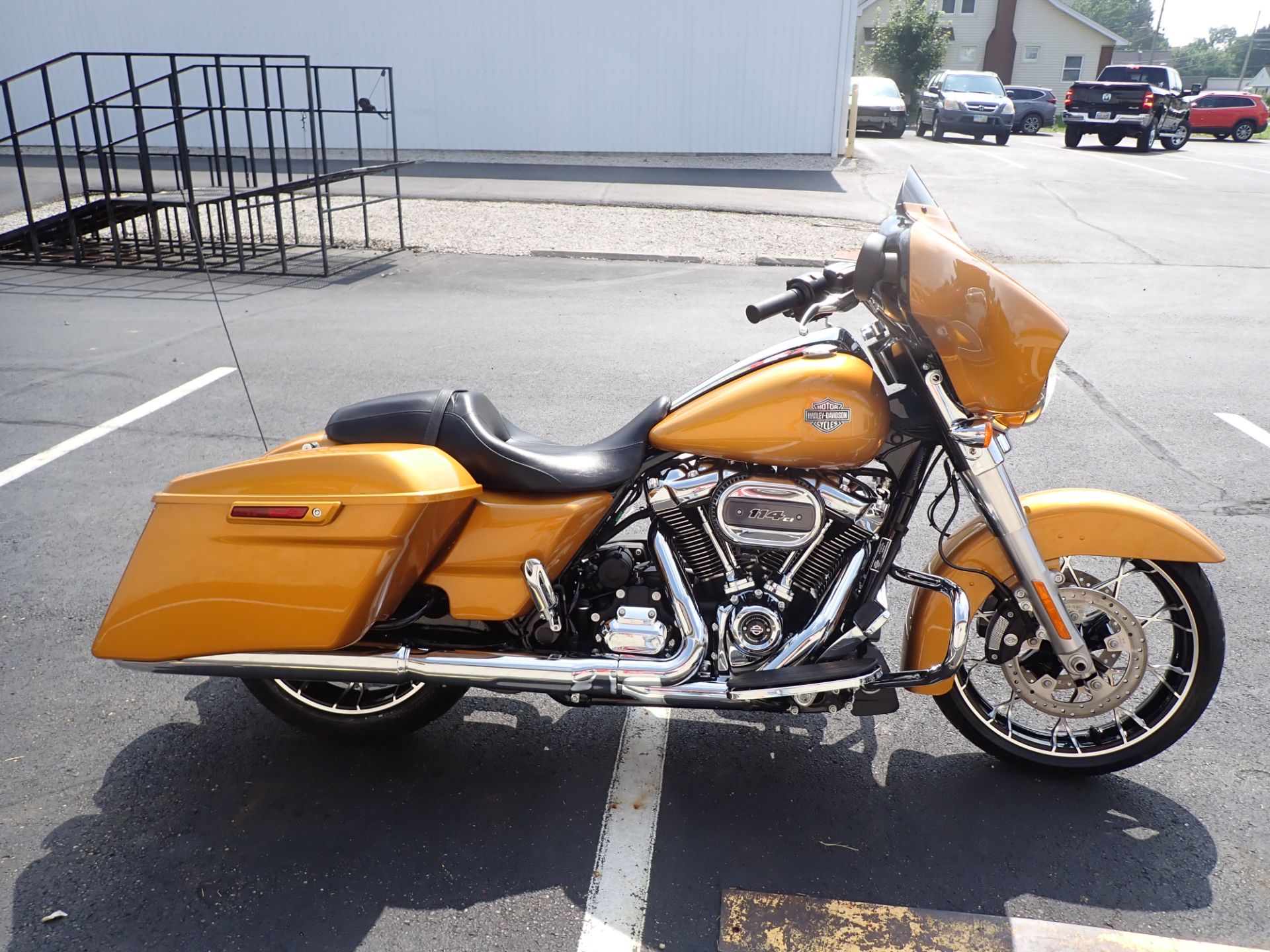 2023 Harley-Davidson Street Glide® Special in Massillon, Ohio - Photo 1