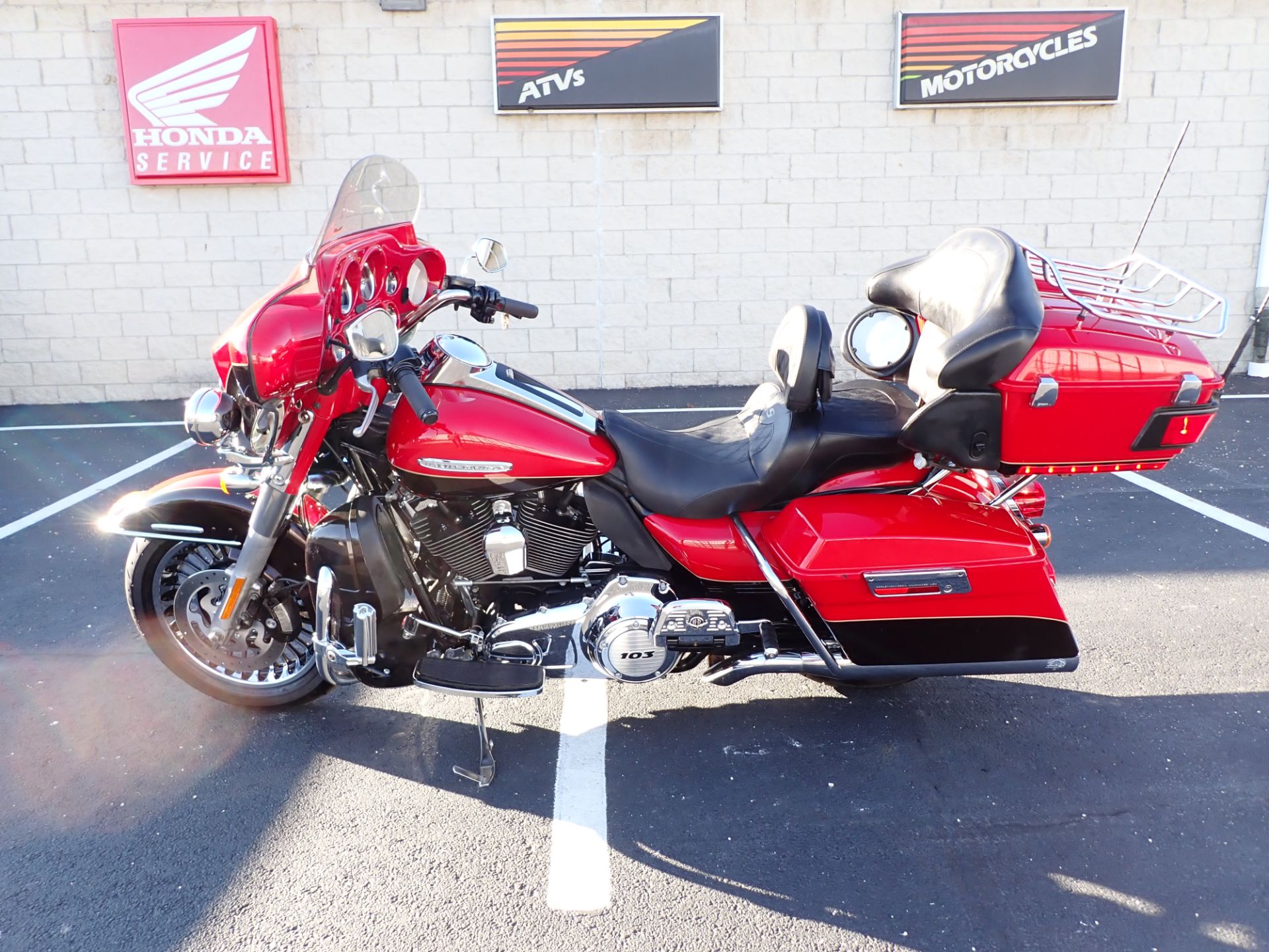 2011 Harley-Davidson Electra Glide® Ultra Limited in Massillon, Ohio - Photo 13