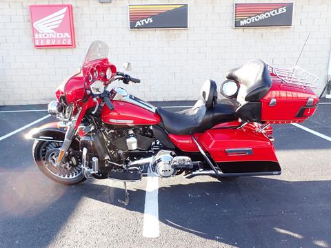 2011 Harley-Davidson Electra Glide® Ultra Limited in Massillon, Ohio - Photo 13