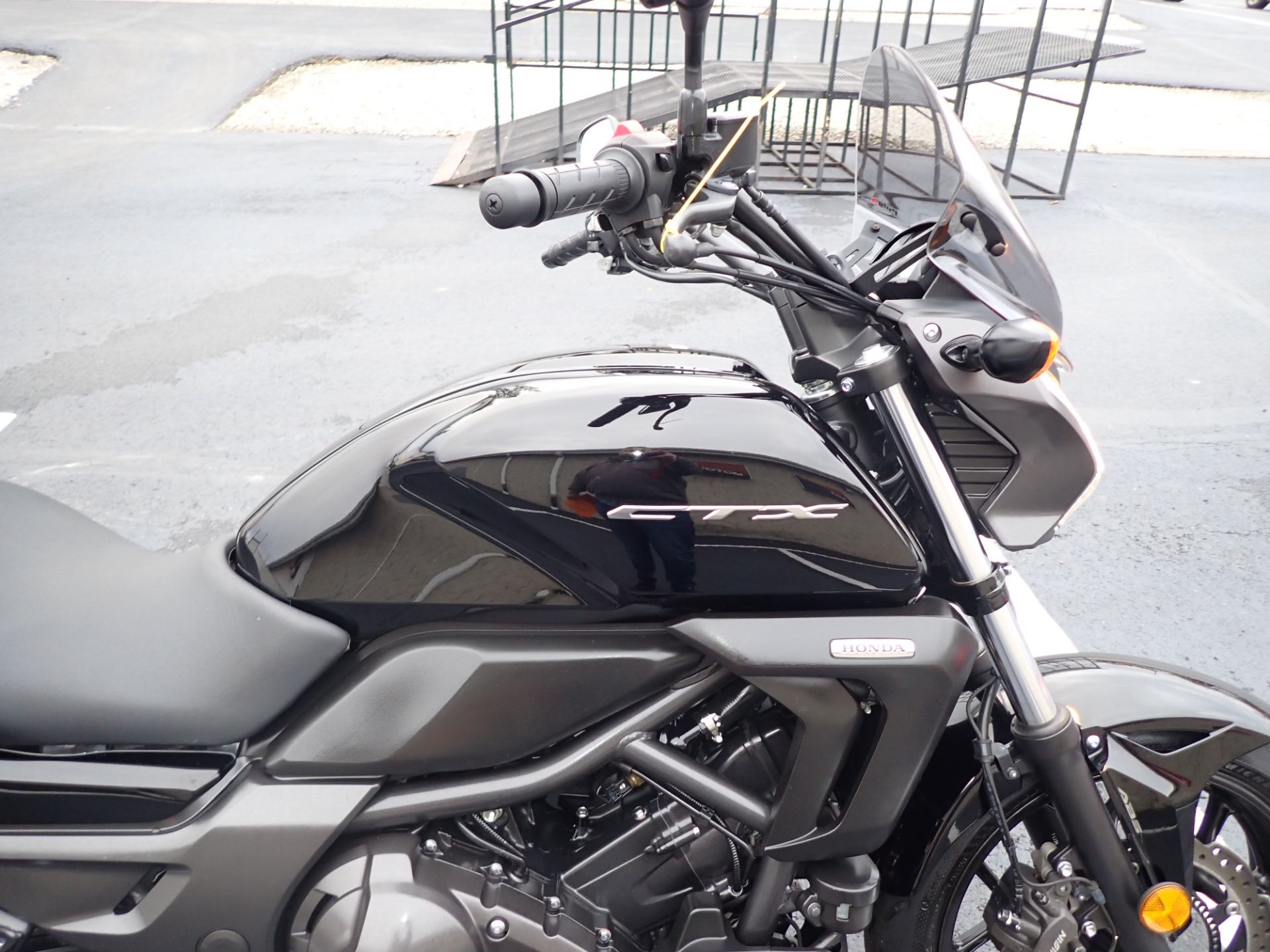 2018 Honda CTX700N DCT in Massillon, Ohio - Photo 3