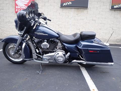 2009 Harley-Davidson Street Glide® in Massillon, Ohio - Photo 7
