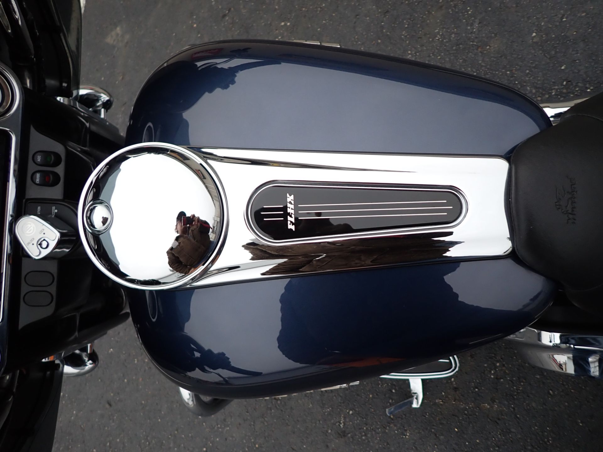 2009 Harley-Davidson Street Glide® in Massillon, Ohio - Photo 17