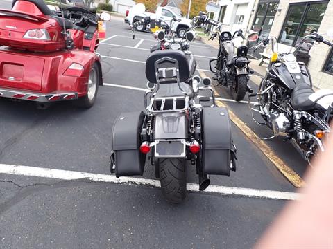 2016 Harley-Davidson Street Bob® in Massillon, Ohio - Photo 2