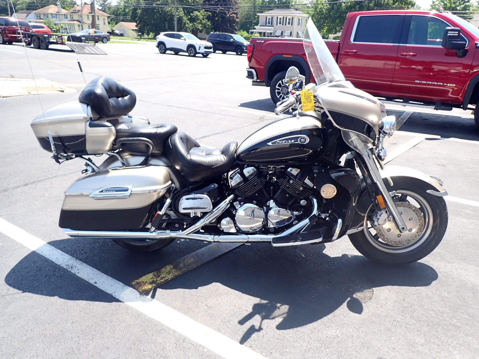 2009 Yamaha Royal Star Venture S in Massillon, Ohio - Photo 1