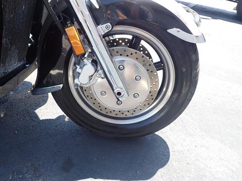 2009 Yamaha Royal Star Venture S in Massillon, Ohio - Photo 2