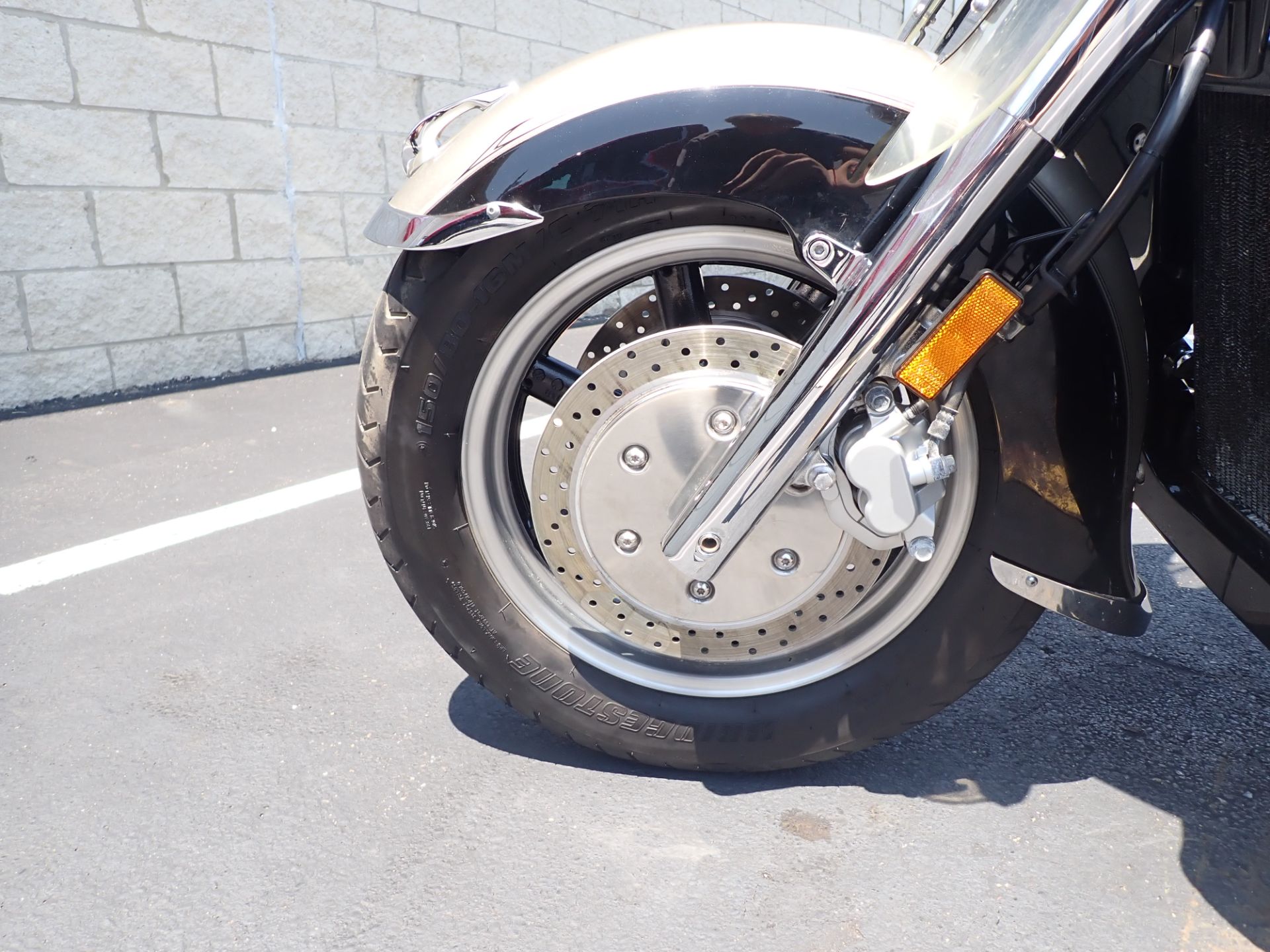 2009 Yamaha Royal Star Venture S in Massillon, Ohio - Photo 6