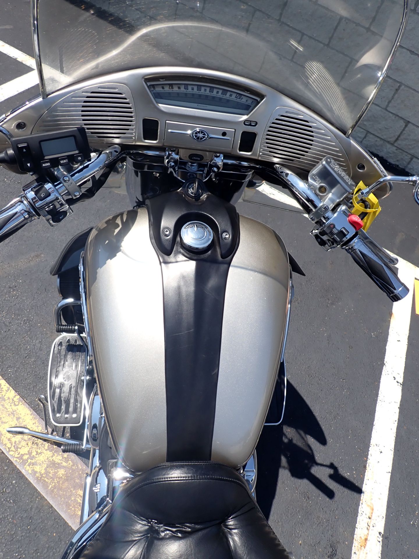 2009 Yamaha Royal Star Venture S in Massillon, Ohio - Photo 11