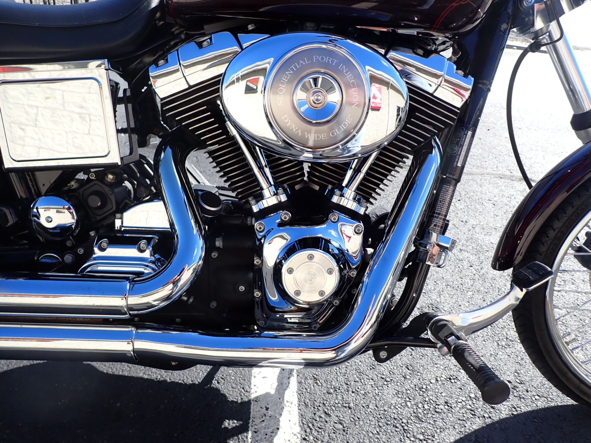 2005 Harley-Davidson FXDWG/FXDWGI Dyna Wide Glide® in Massillon, Ohio - Photo 4