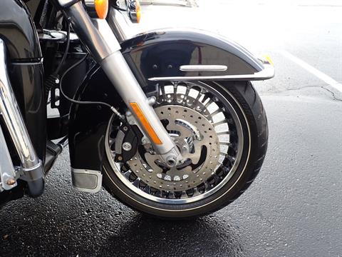 2011 Harley-Davidson Electra Glide® Ultra Limited in Massillon, Ohio - Photo 2