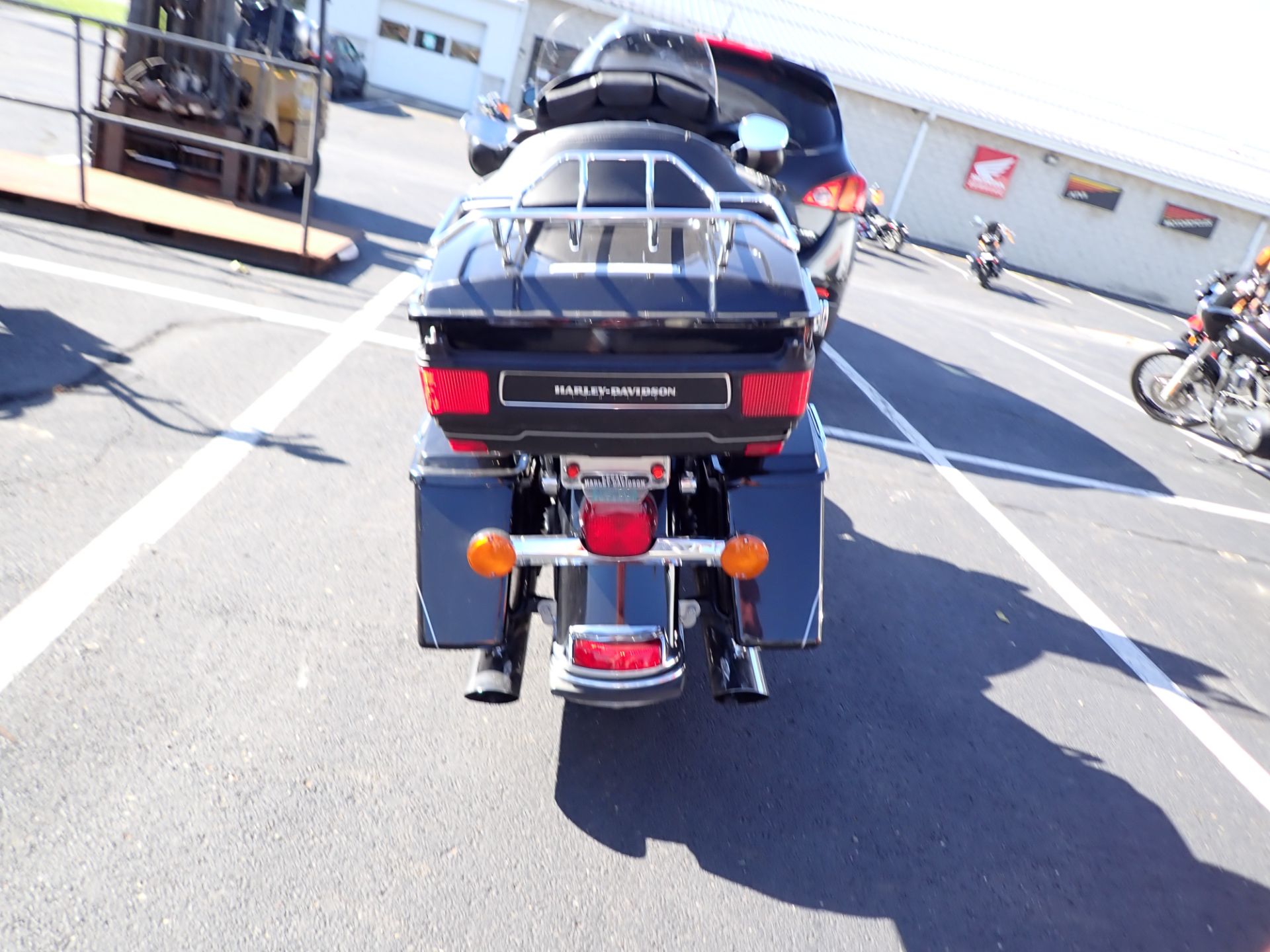 2011 Harley-Davidson Electra Glide® Ultra Limited in Massillon, Ohio - Photo 2