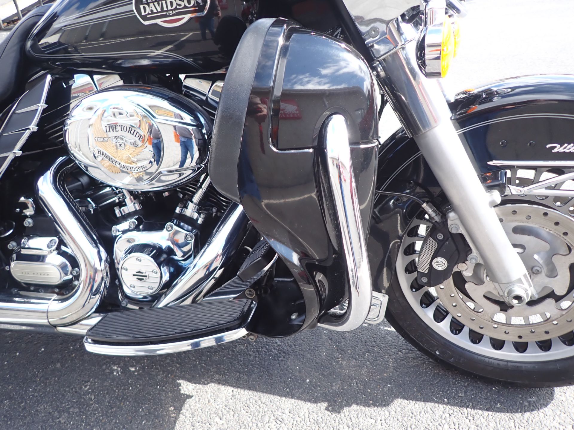 2013 Harley-Davidson Ultra Classic® Electra Glide® in Massillon, Ohio - Photo 5