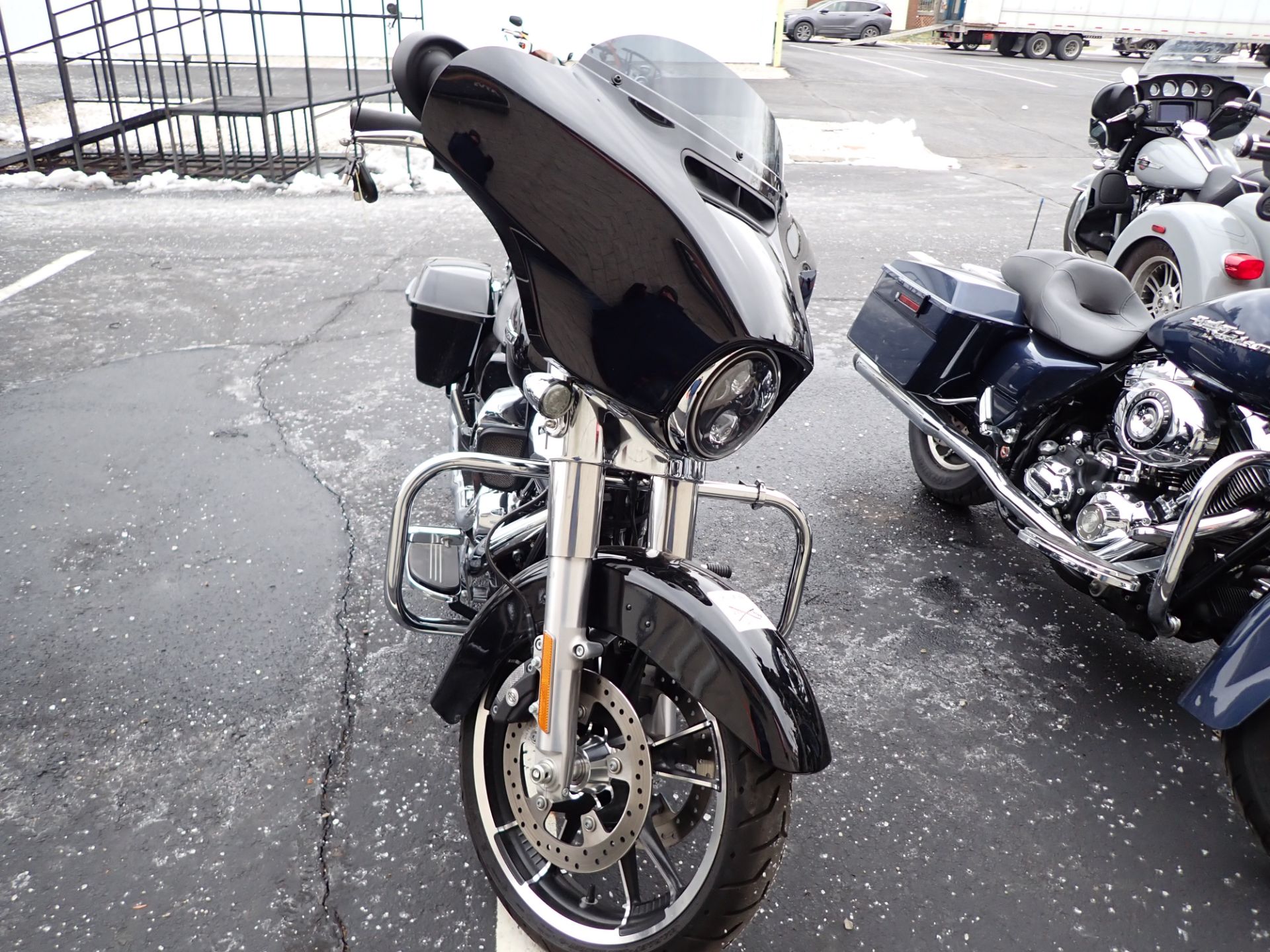 2023 Harley-Davidson Street Glide® in Massillon, Ohio - Photo 2