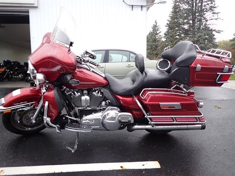 2009 Harley-Davidson Ultra Classic® Electra Glide® in Massillon, Ohio - Photo 3