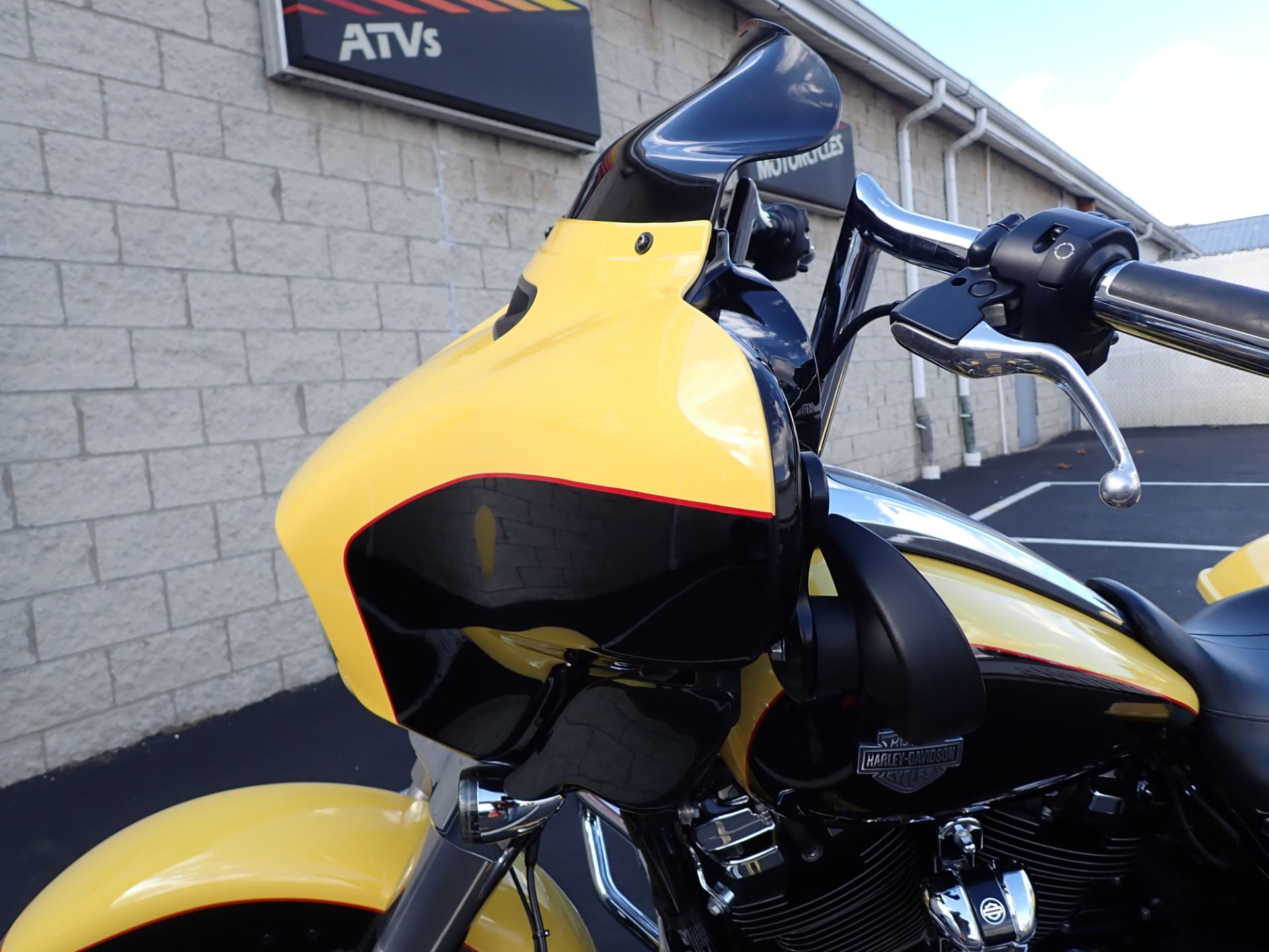 2023 Harley-Davidson Street Glide® Special in Massillon, Ohio - Photo 11