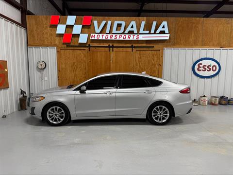 2019 Ford Fusion SE's photo