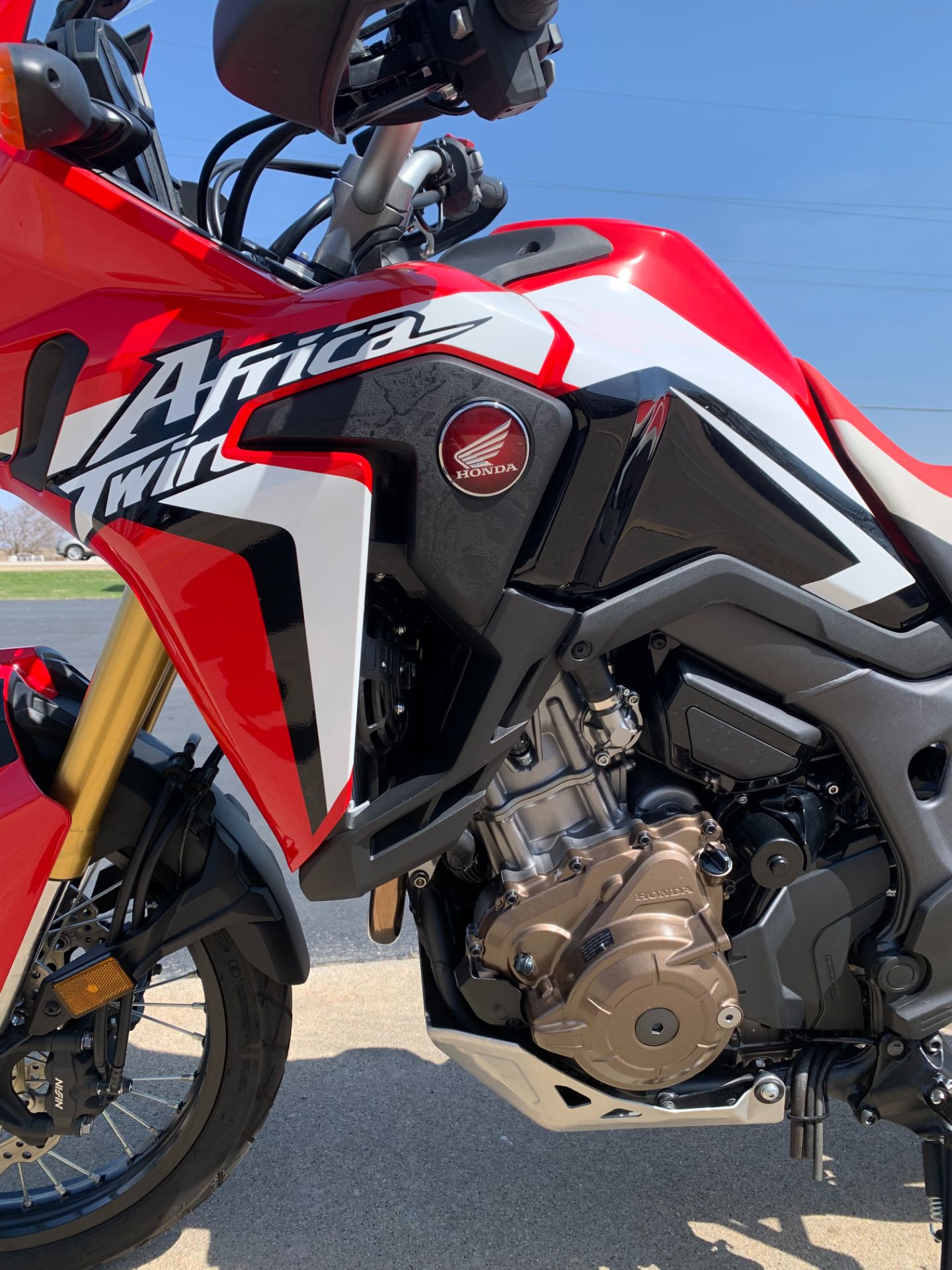 2017 Honda AFRICA TWIN DCT in Freeport, Illinois - Photo 8