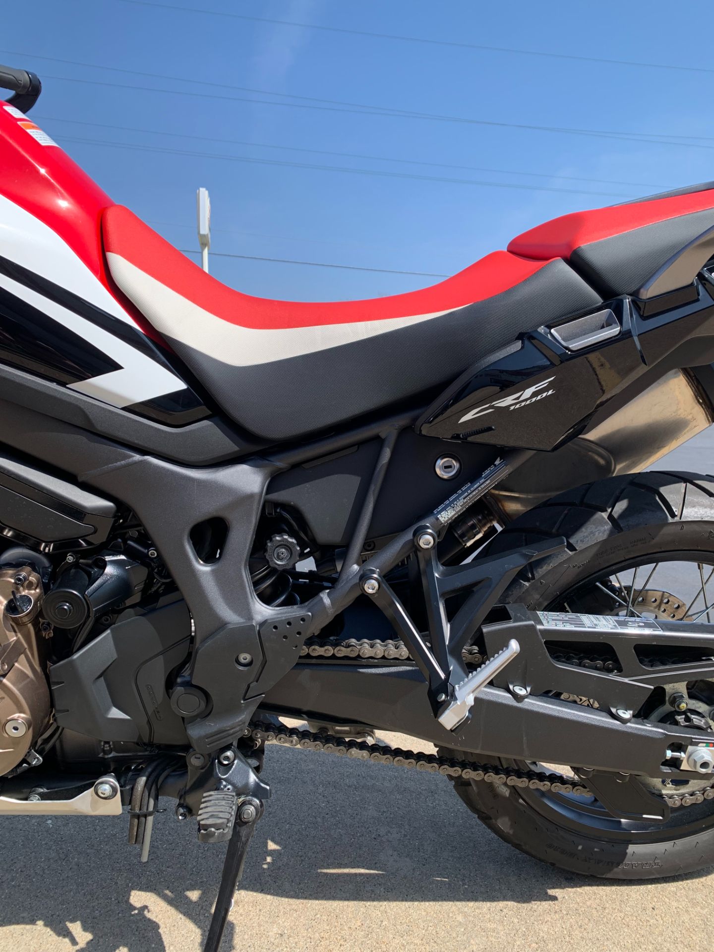 2017 Honda AFRICA TWIN DCT in Freeport, Illinois - Photo 9