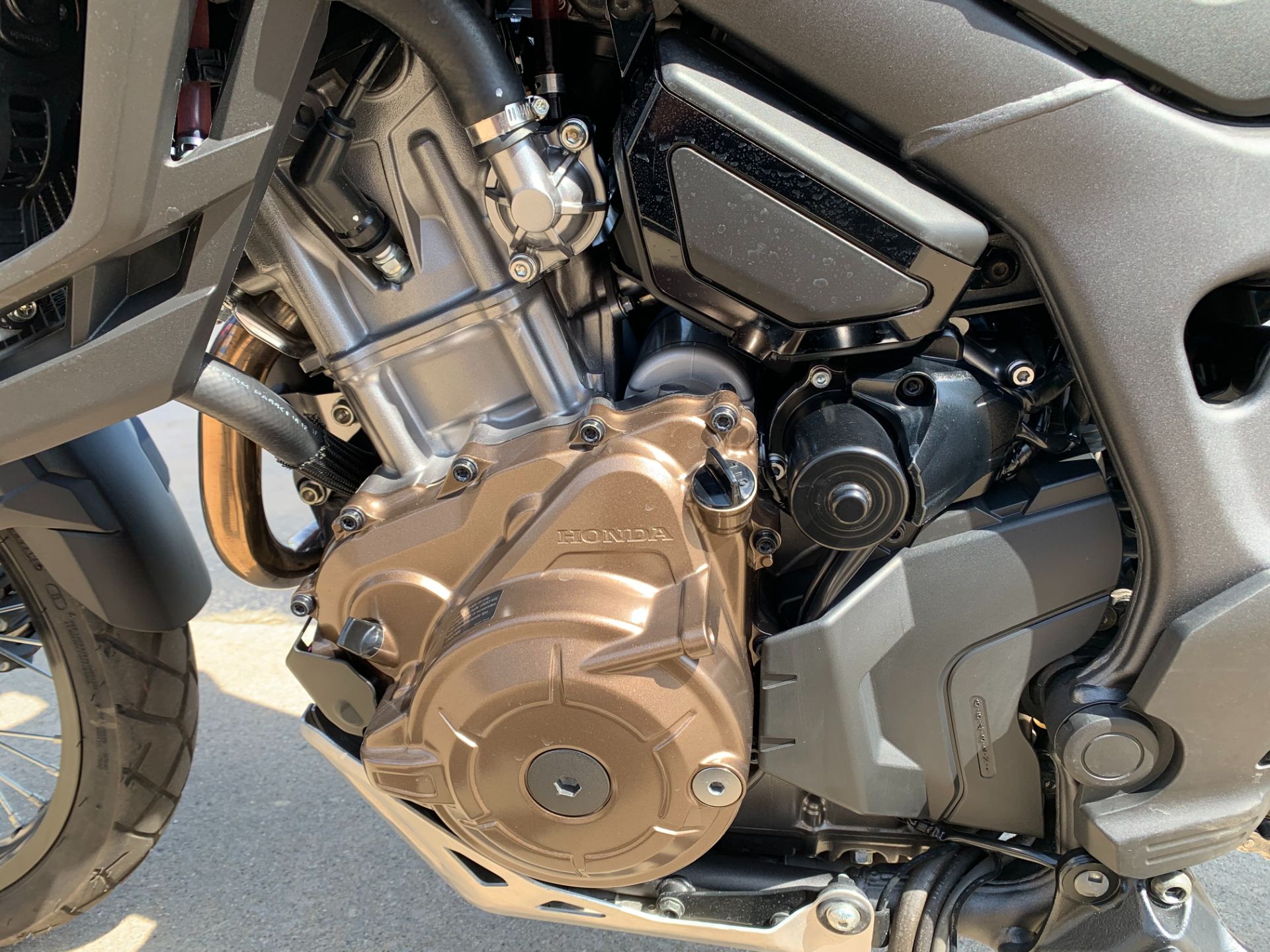 2017 Honda AFRICA TWIN DCT in Freeport, Illinois - Photo 23