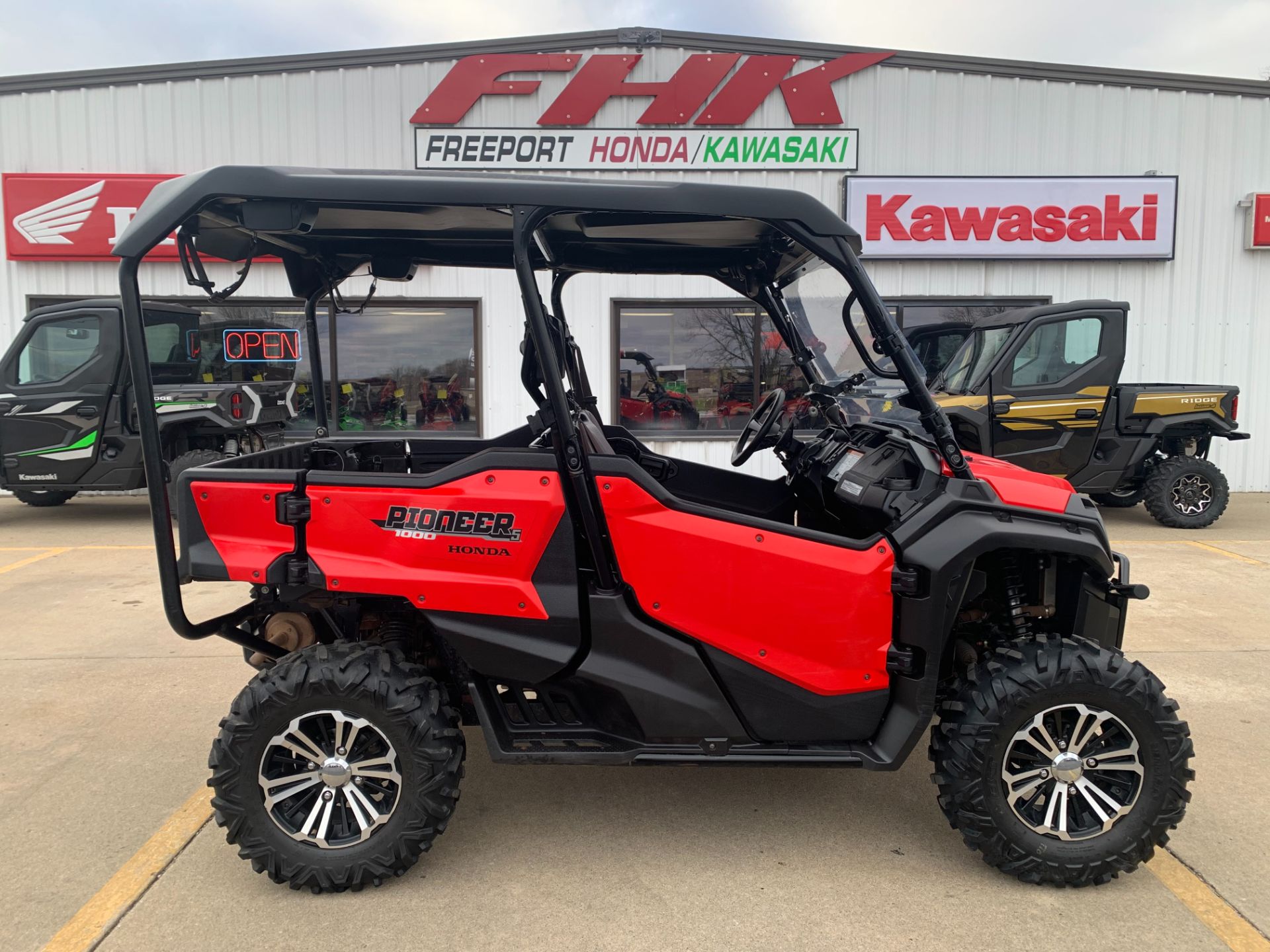 2016 Honda PIONEER 1000-5 DELUXE in Freeport, Illinois - Photo 1