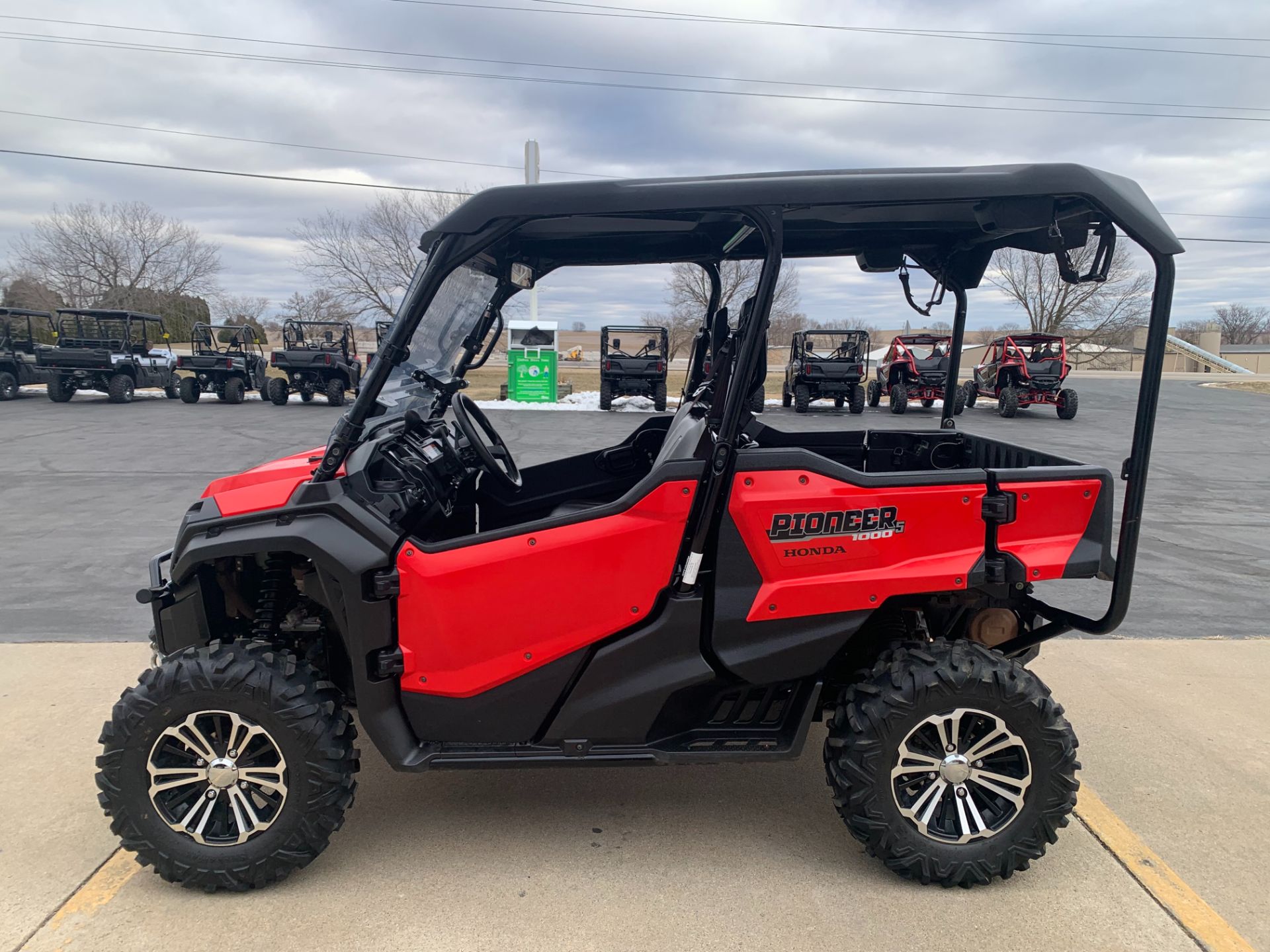 2016 Honda PIONEER 1000-5 DELUXE in Freeport, Illinois - Photo 2