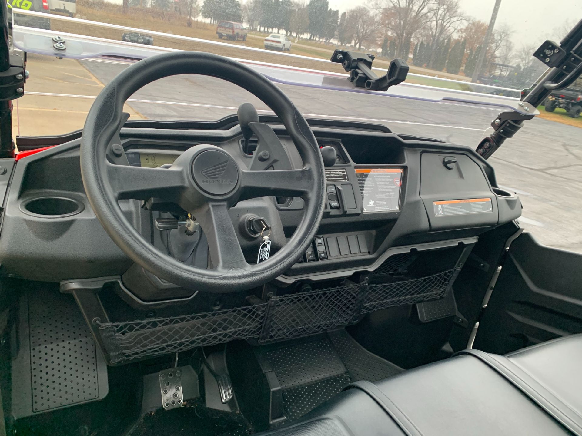 2022 Honda PIONEER 1000-3 DELUXE in Freeport, Illinois - Photo 16