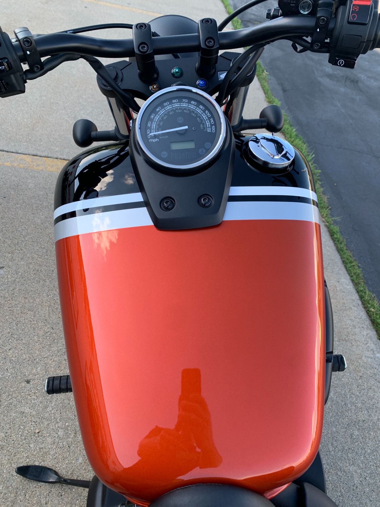 2024 Honda VT750C2 SHADOW PHANTOM in Freeport, Illinois - Photo 17