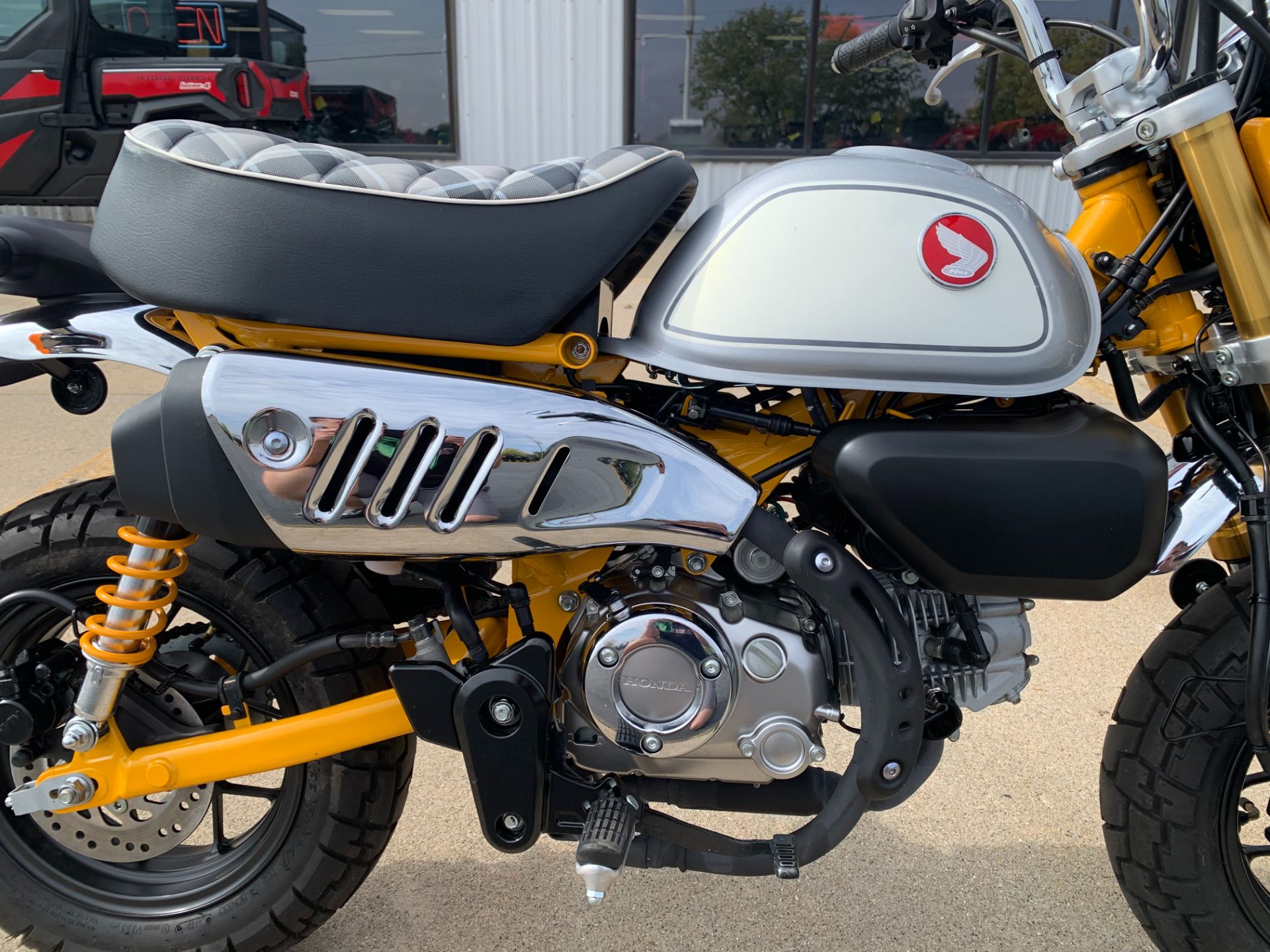 2023 Honda Monkey ABS in Freeport, Illinois - Photo 14