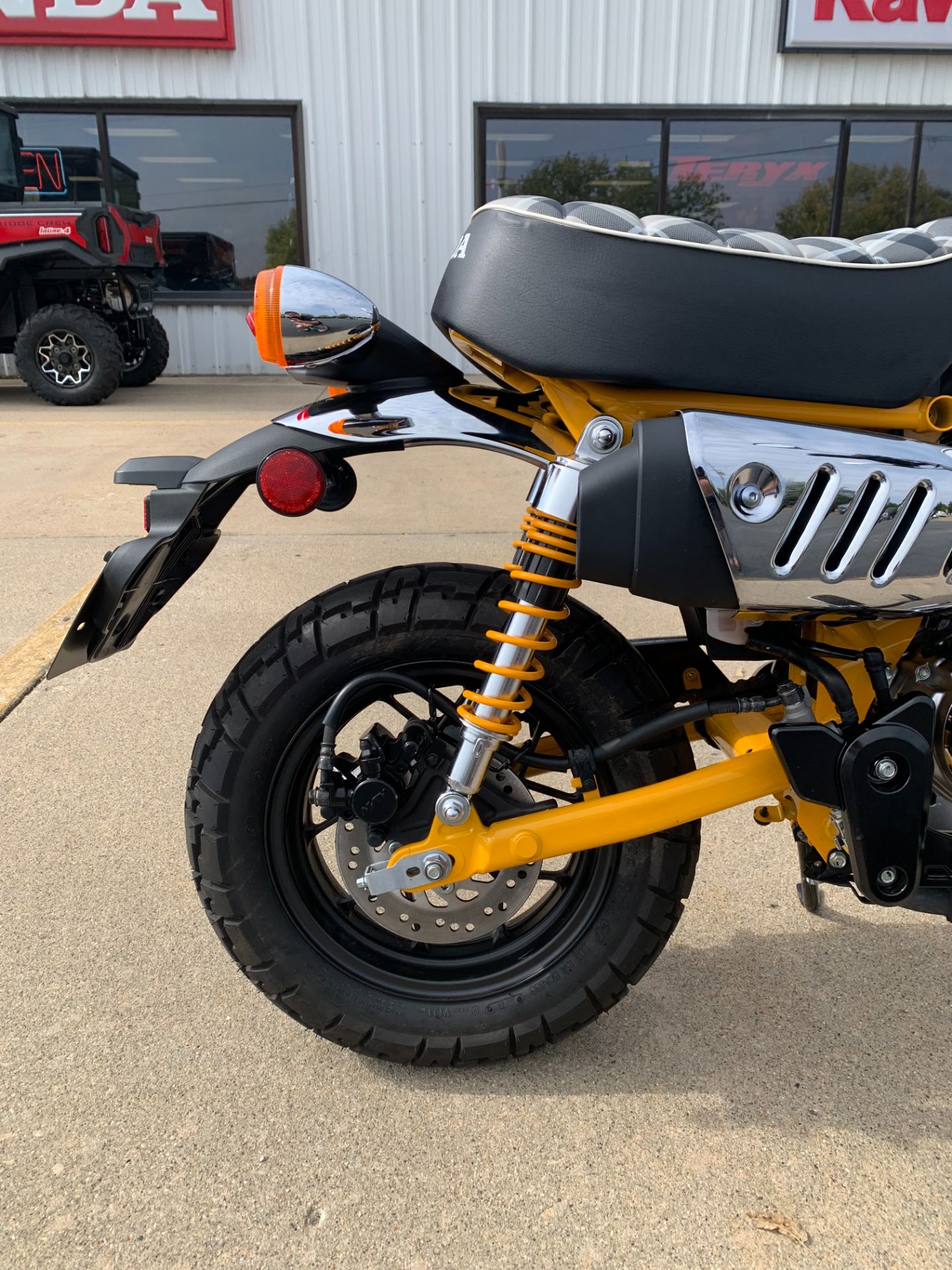 2023 Honda Monkey ABS in Freeport, Illinois - Photo 15