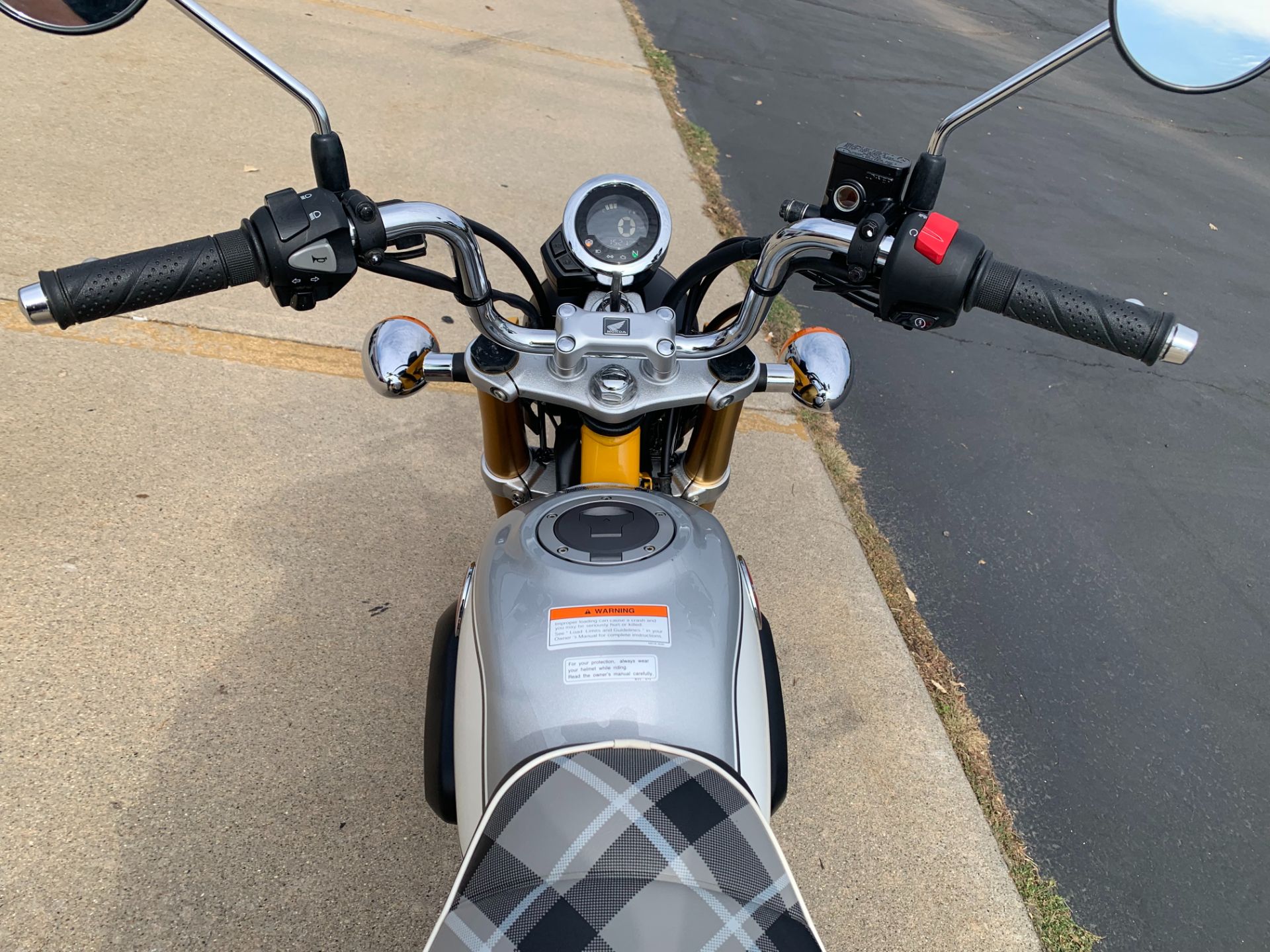 2023 Honda Monkey ABS in Freeport, Illinois - Photo 18