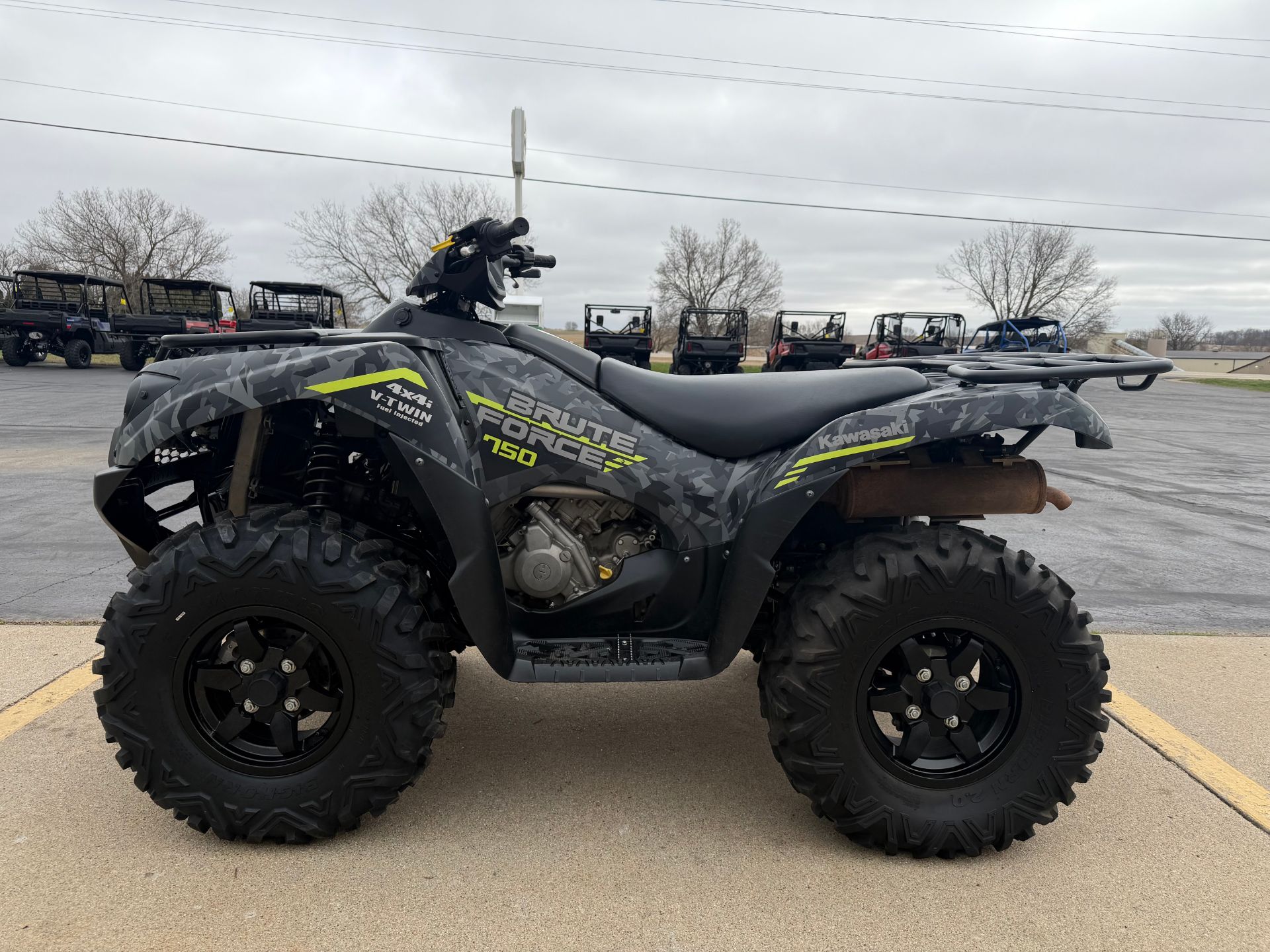2023 Kawasaki BRUTE FORCE 750 in Freeport, Illinois - Photo 2