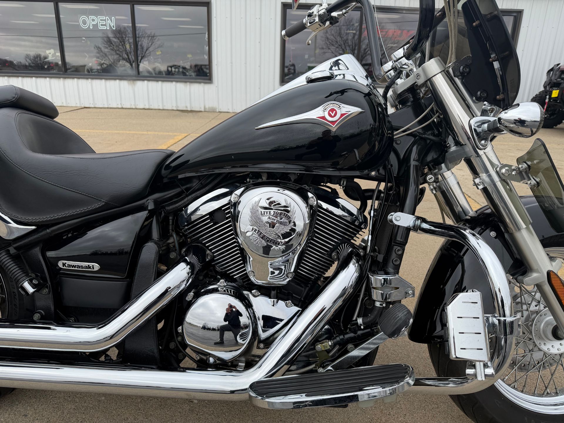 2006 Kawasaki VULCAN 900 CLASSIC in Freeport, Illinois - Photo 9