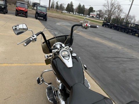2006 Kawasaki VULCAN 900 CLASSIC in Freeport, Illinois - Photo 18
