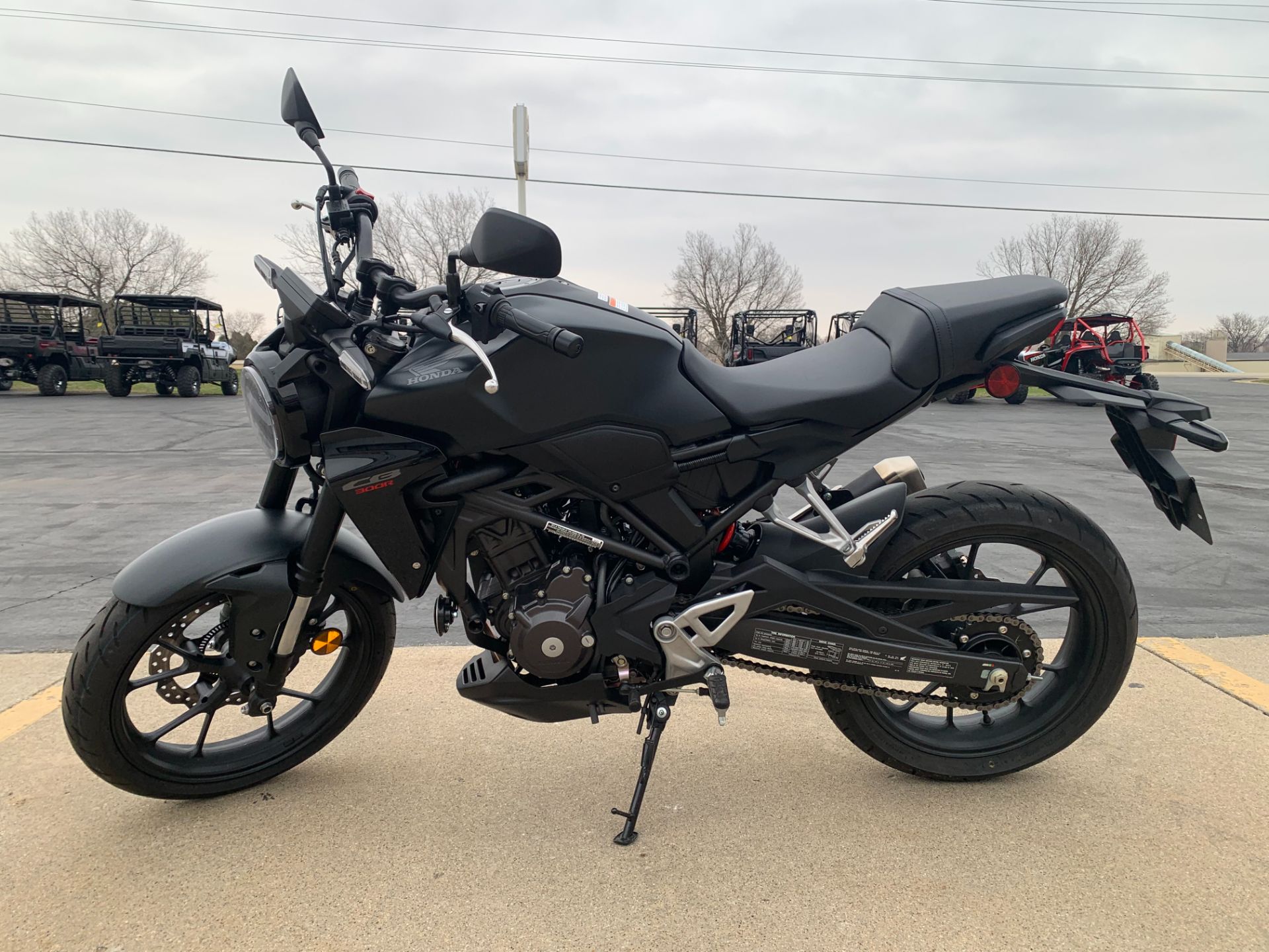 2024 Honda CB300R ABS in Freeport, Illinois - Photo 2