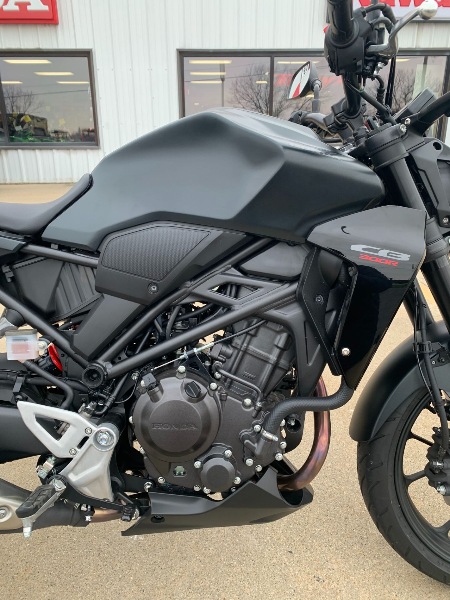 2024 Honda CB300R ABS in Freeport, Illinois - Photo 13