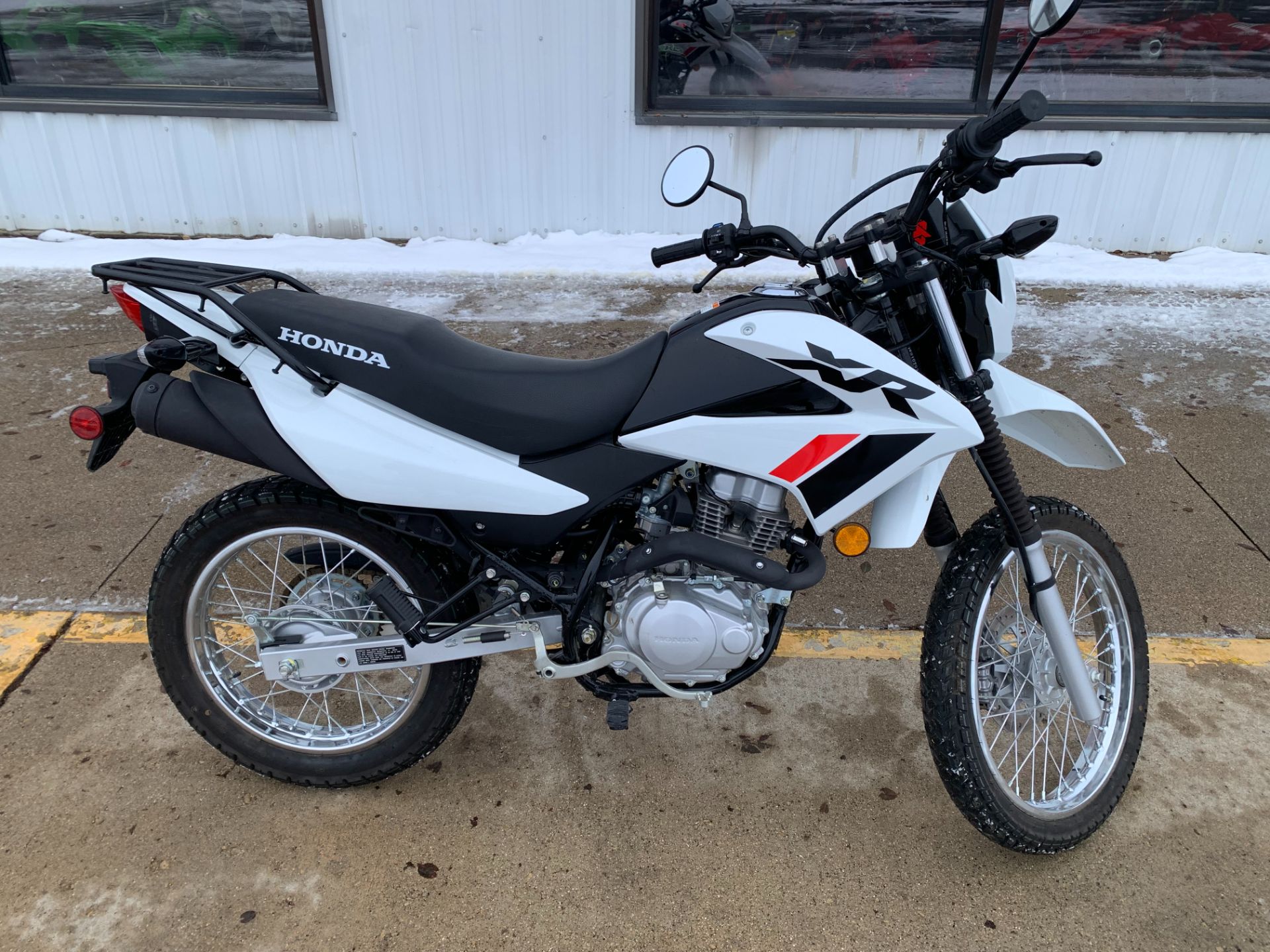 2024 Honda XR150L in Freeport, Illinois - Photo 2