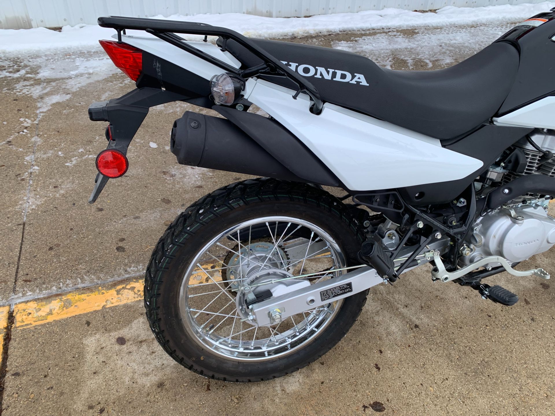 2024 Honda XR150L in Freeport, Illinois - Photo 15