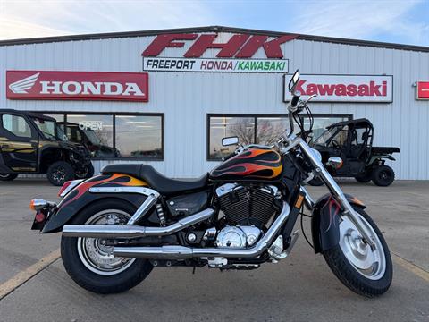 2007 Honda VT1100C2 SHADOW SABRE in Freeport, Illinois