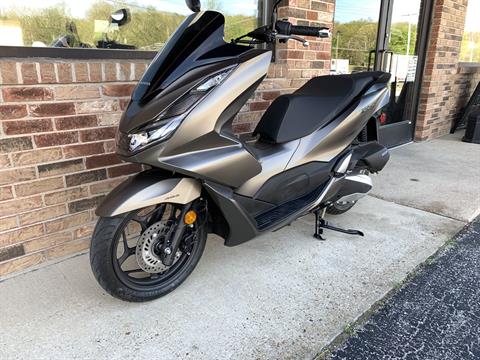 2023 Honda PCX150A wABS Brakes in Herculaneum, Missouri