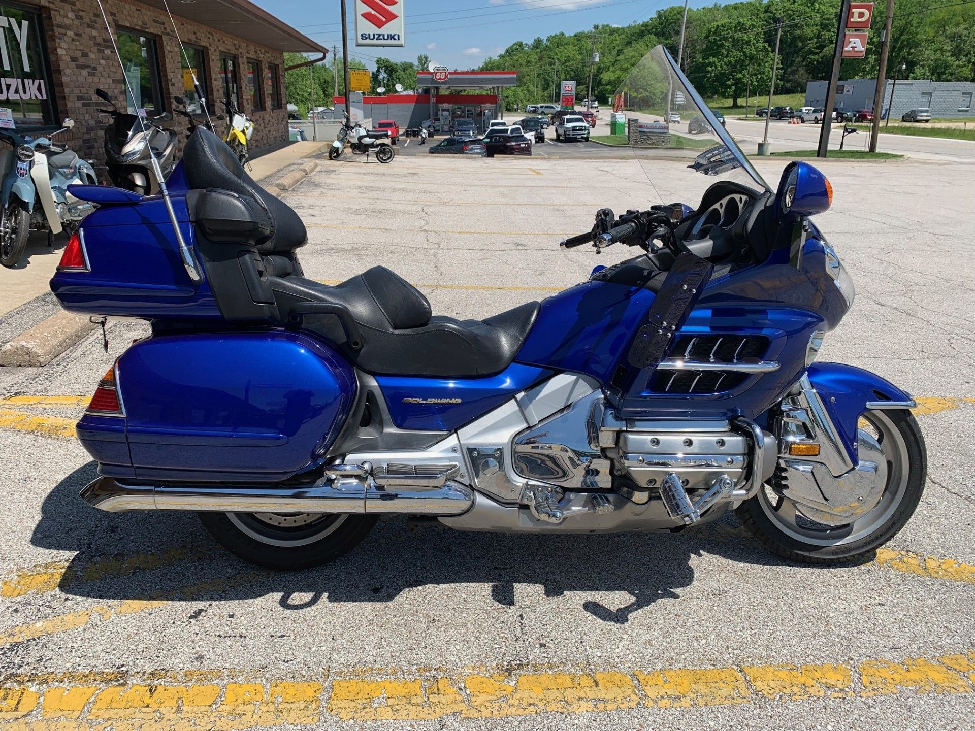 2001 Honda GL1800 GOLDWING in Herculaneum, Missouri - Photo 4