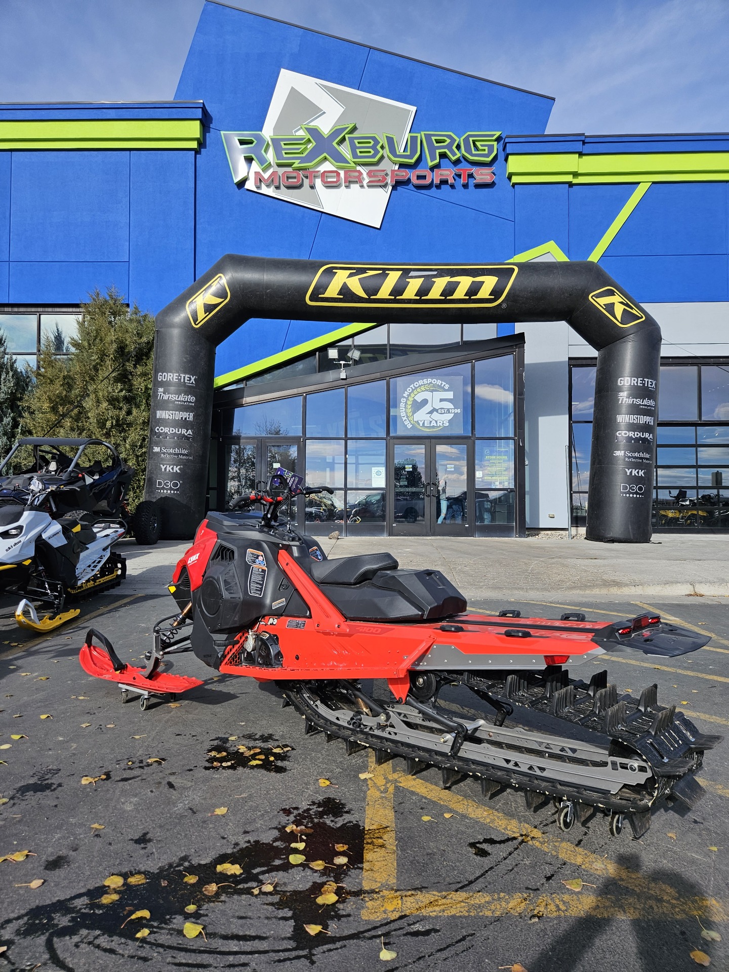 2023 LYNX Shredder DS 4100 850 E-TEC Turbo R PowderMax Light 3.0 SHOT w/ 10.25 in. Touchscreen in Rexburg, Idaho - Photo 4