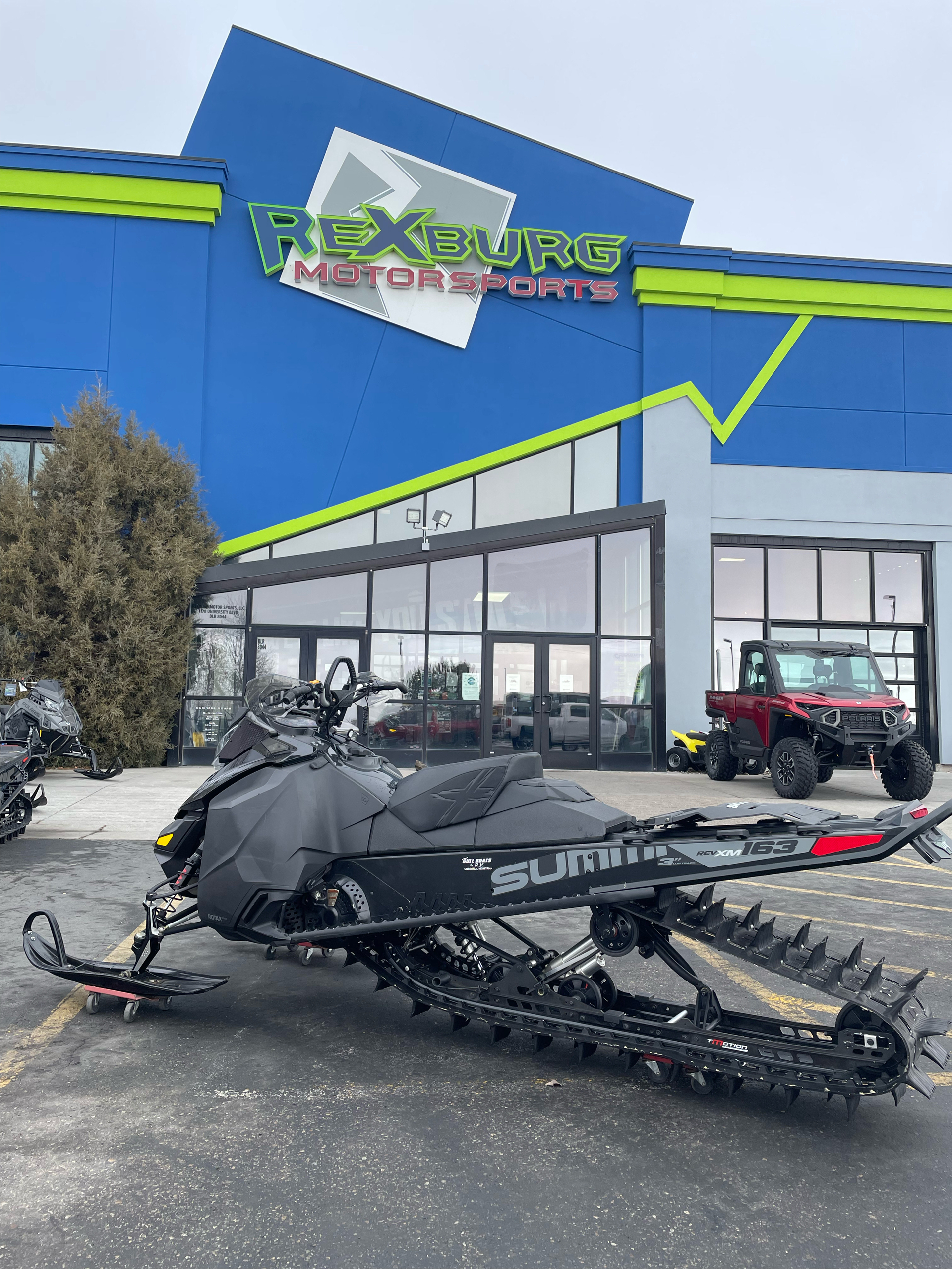 2016 Ski-Doo Summit X T3 163 800R E-TEC, PowderMax 3.0" in Rexburg, Idaho - Photo 4