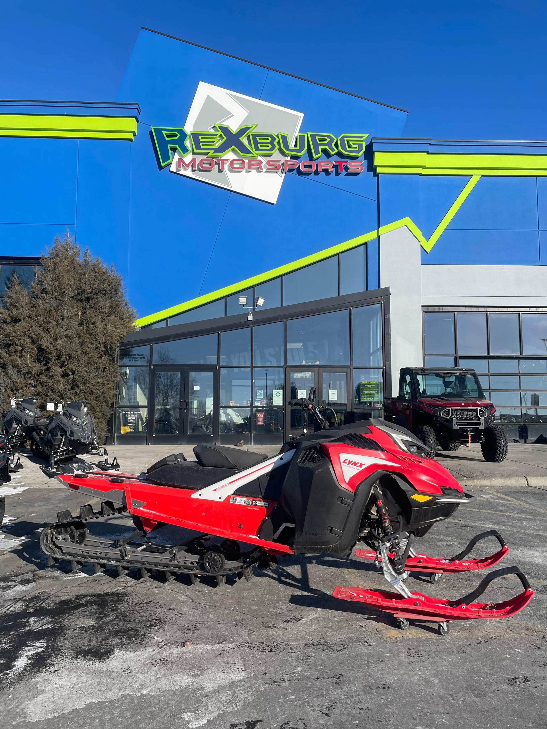2023 LYNX Shredder RE 3900 850 E-TEC Turbo R PowderMax Light 3.0 SHOT in Rexburg, Idaho - Photo 2