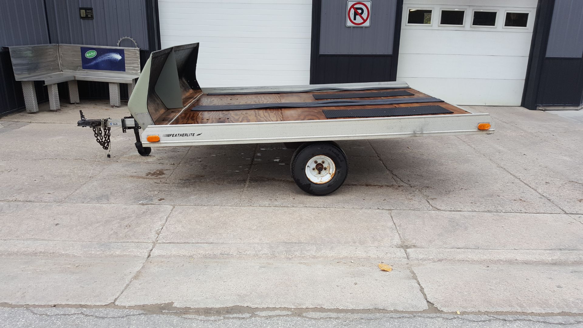 1993 Featherlite Trailers 1630 in Mazeppa, Minnesota - Photo 1